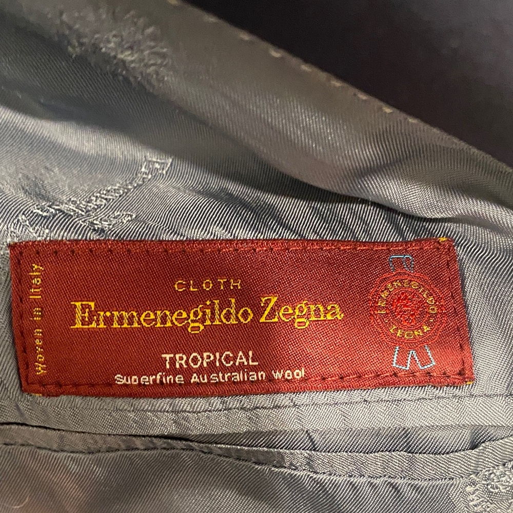 Ermenegildo Zegna Tropical Deep Blue Blazer for men with class S40 - Picture 3 of 8